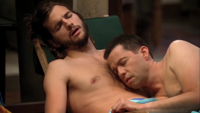 Два с половиной человека — s09e02 — People Who Love Peepholes