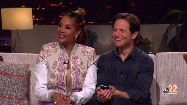 Celebrity Name Game — s03e32 — Scott Wolf & Vivica A. Fox