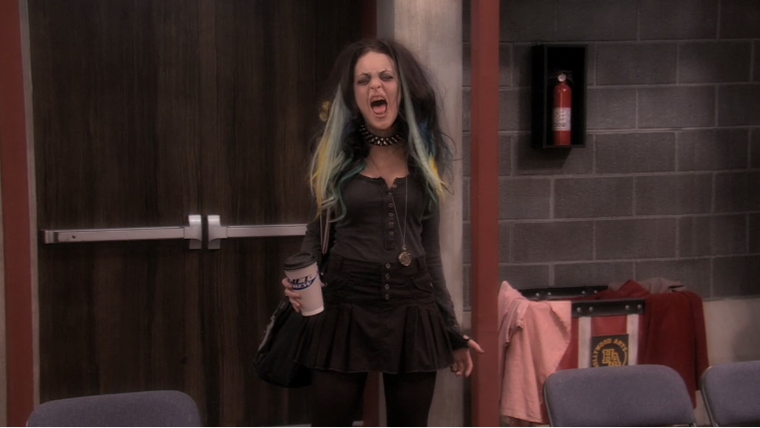 Victorious — s02e08 — Who Did It to Trina?