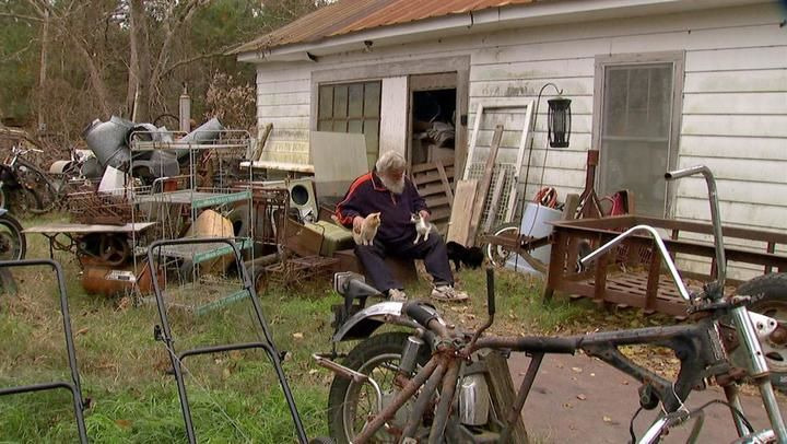 American Pickers — s01e08 — 5 Acres of Junk
