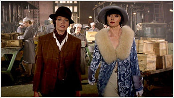 Miss Fisher's Murder Mysteries — s01e10 — Death by Miss Adventure