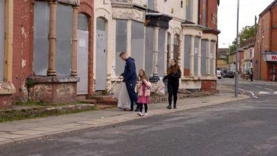 The £1 Houses: Britain's Cheapest Street — s02e03 — Episode 3