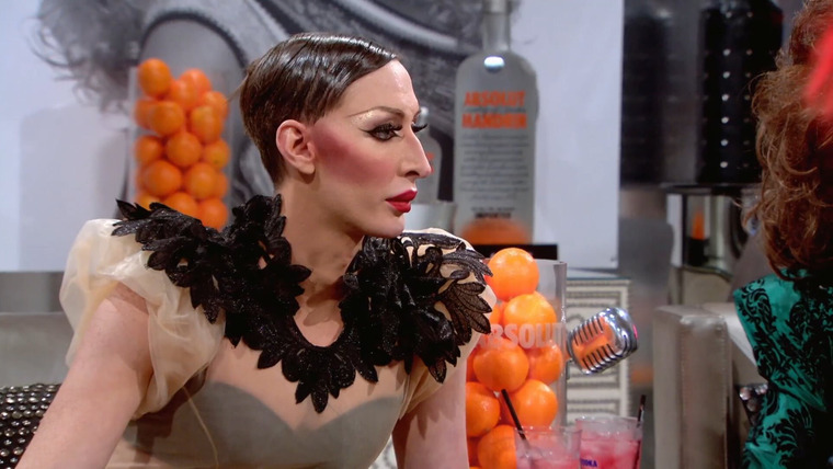 Королевские гонки РуПола: За кулисами — s05e08 — Scent of a Drag Queen