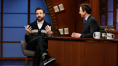 Late Night with Seth Meyers — s2014e17 — Jason Sudeikis, Kathryn Hahn, David Remnick