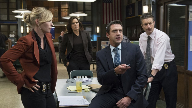 Law & Order: Special Victims Unit — s16e01 — Girls Disappeared