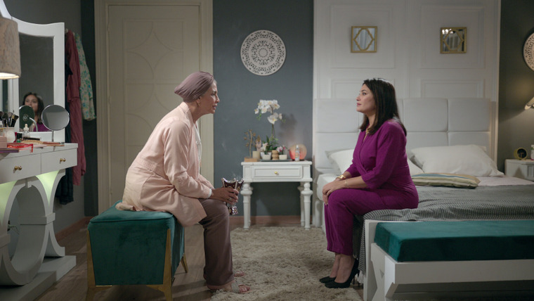 В поисках Олы — s02e01 — Enough "Not Enough"