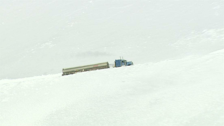 Ice Road Truckers — s03e12 — Race for the Finish