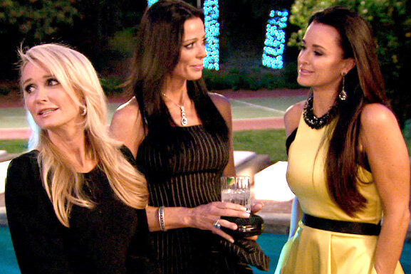 The Real Housewives of Beverly Hills — s04e01 — A Catered Affair to Remember