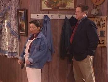 Roseanne — s05e24 — Tooth or Consequences