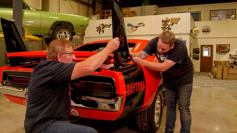 Graveyard Carz — s13e04 — Every Time a Bell Rings a Daytona Gets Its Wing