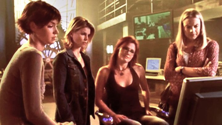Birds of Prey — s01e05 — Sins of the Mother