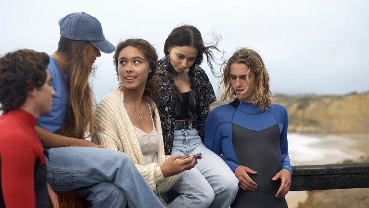 Лето на сёрфе — s01e05 — Keep the Sponsors Happy