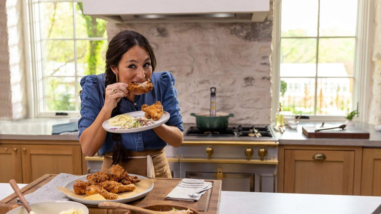 Magnolia Table with Joanna Gaines — s03e07 — Fried Chicken Night