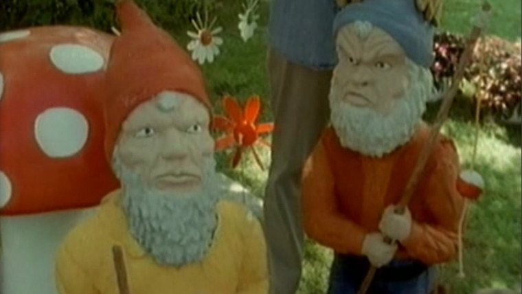 Мурашки — s02e08 — Revenge of the Lawn Gnomes