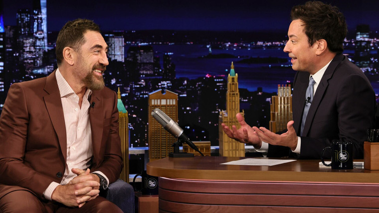 Ночное шоу с Джимми Фэллоном — s2025e77 — Javier Bardem, Carrie Coon, John Crist