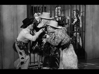 The Three Stooges — s21e03 — Pals and Gals