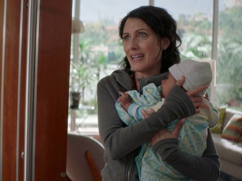 Girlfriends' Guide to Divorce — s03e01 — Rule #43: When One Door Opens, There's an Icy Draft