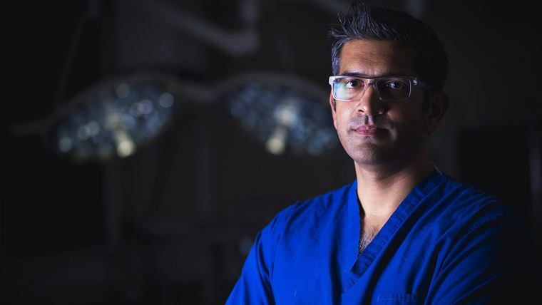 Surgeons: At the Edge of Life — s02e03 — A Risk Worth Taking?