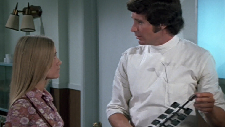 The Brady Bunch — s04e13 — Love and the Older Man