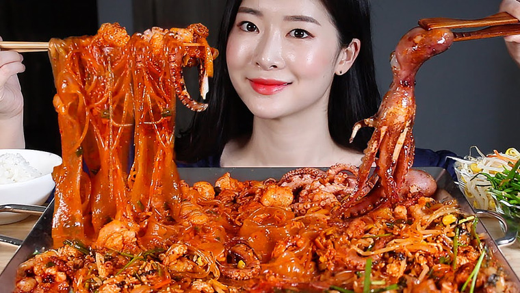 푸메 Fume — s01e138 — ASMR Жареные морепродукты говяжий лапша 🔥Bibimbap MUKBANG Eating Show