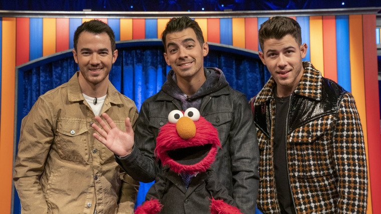 The Not Too Late Show with Elmo — s01e02 — Jonas Brothers
