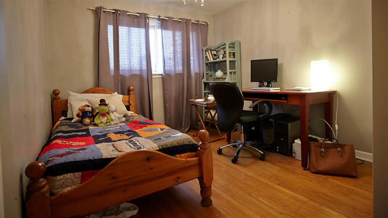 Property Brothers: Buying + Selling — s04e02 — A Blended Family is Bursting at the Seams