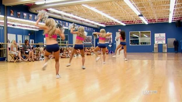 Dallas Cowboys Cheerleaders: Making the Team — s06e07 — Field Rehearsal