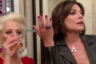 The Real Housewives of New York City — s10e05 — Tea for Tat