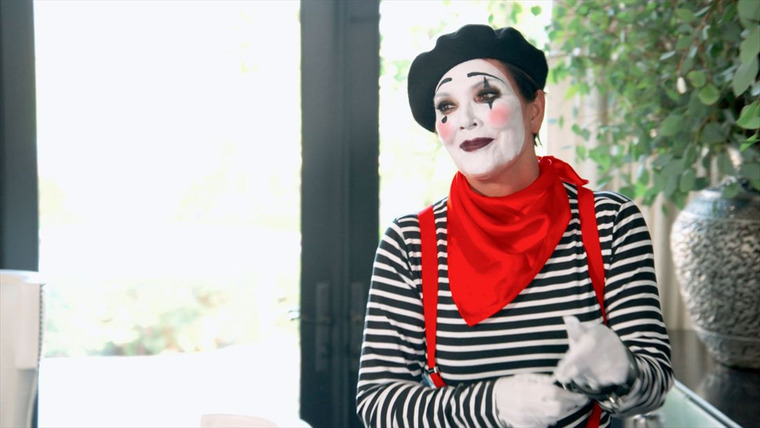 Keeping Up with the Kardashians — s14e13 — Mime Over Matter