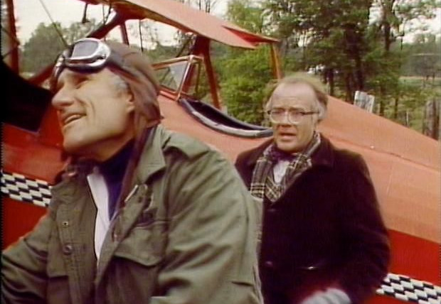 Радио Цинциннати — s03e01 — The Airplane Show