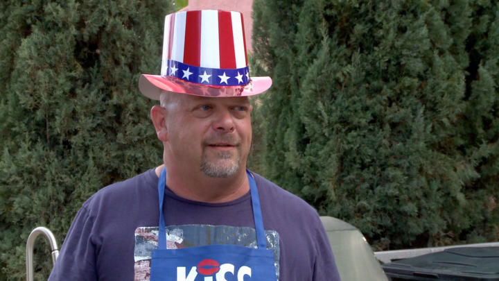 Pawn Stars — s10e02 — Fireworks and Freedom
