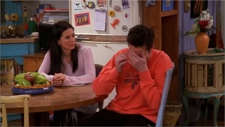 Friends — s06e14 — The One Where Chandler Can't Cry (2)