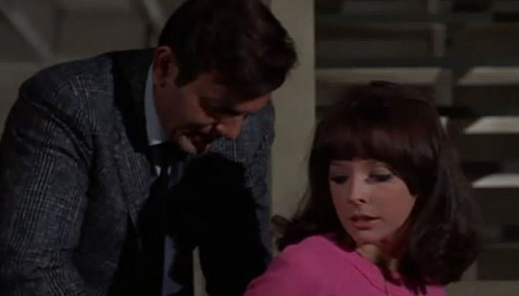 Mannix — s01e21 — Eight to Five, Its a Miracle