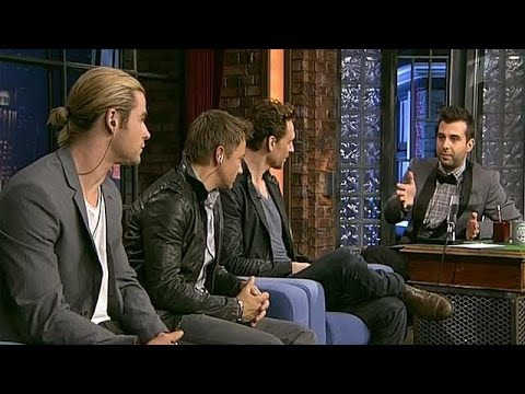 Вечерний Ургант — s01e02 — Выпуск 2 — Ги Лалиберте, Крис Хемсворт, Джереми Реннер, Том Хиддлстон