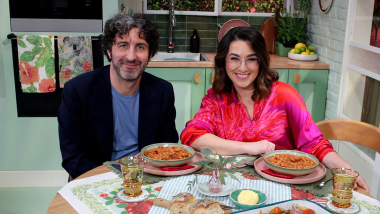 A Bite to Eat with Alice — s02e09 — Mark Watson