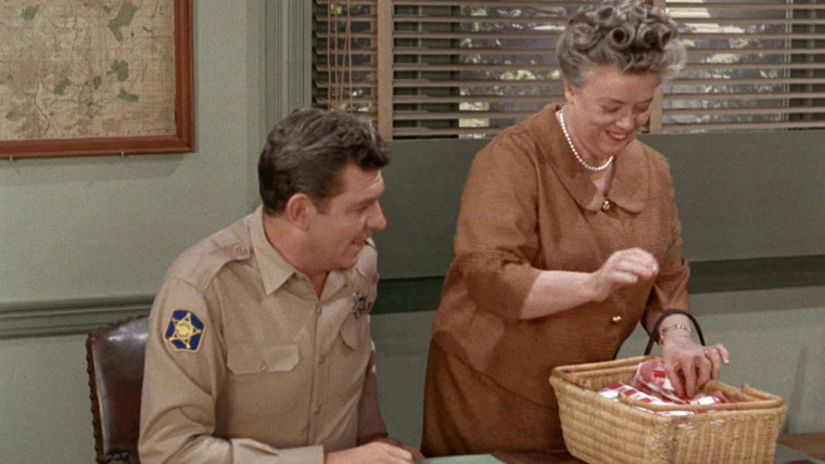 The Andy Griffith Show — s06e21 — Aunt Bee Learns to Drive