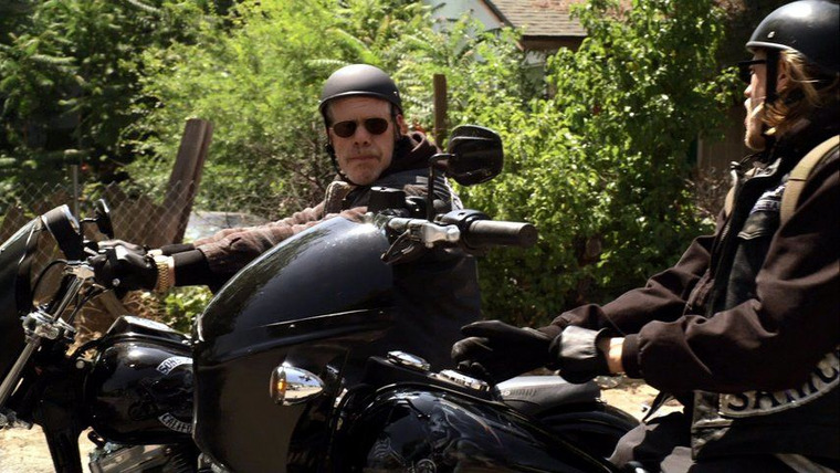 Sons of Anarchy — s01e01 — Pilot
