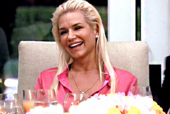 The Real Housewives of Beverly Hills — s04e08 — She Hearts You, She Hearts You Not