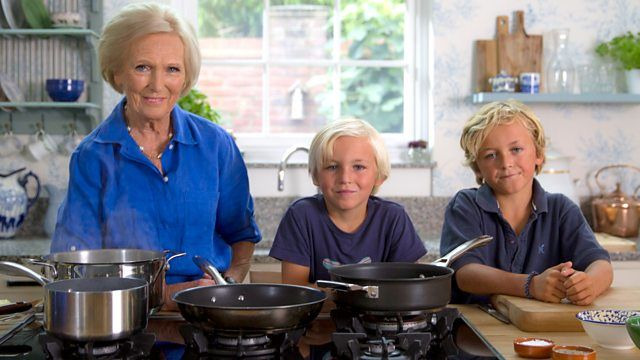 Mary Berry's Absolute Favourites — s01e06 — The Home