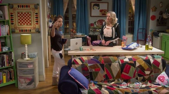 Young & Hungry — s02e08 — Young & Sandwich