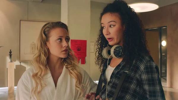 Найди меня в Париже — s01e17 — A Slippery Pointe
