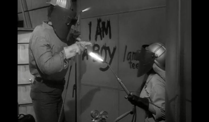 Семейка монстров — s02e06 — Happy 100th Anniversary
