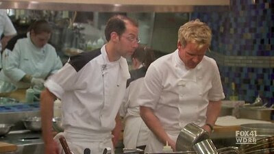 Hell's Kitchen — s08e13 — 4 Chefs Compete