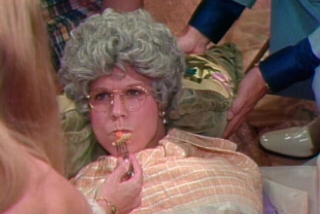 Mama's Family — s02e10 — The Mama Who Came to Dinner