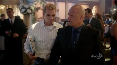 Vegas — s01e10 — Estinto