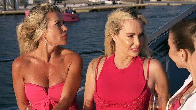 The Real Housewives of Orange County — s17e02 — Friendship Overboard
