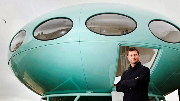 George Clarke's Amazing Spaces — s04e02 — UFO House and Floating Pool