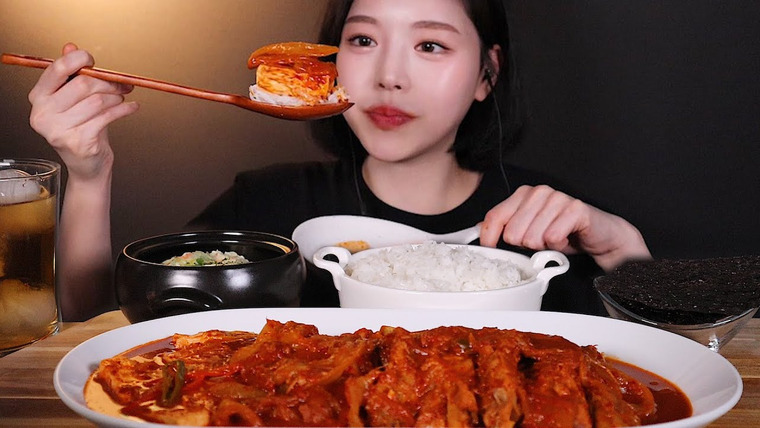 문복희 Eat with Boki — s01e118 — SUB)매콤야들 등갈비 김치찜 먹방 (feat.팽이버섯) 계란찜까지 리얼사운드 Pork Kimchi jjim MUKBANG ASMR