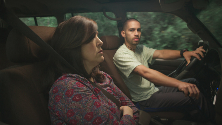 Romina Poderosa — s01e13 — La familia de Laura le pide a Romina visitar un médico