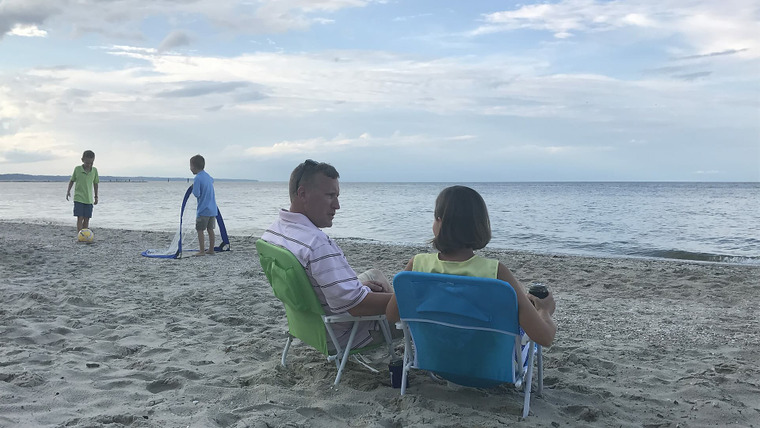 Beachfront Bargain Hunt — s2018e17 — Chesapeake Out Our Window in Southern Maryland